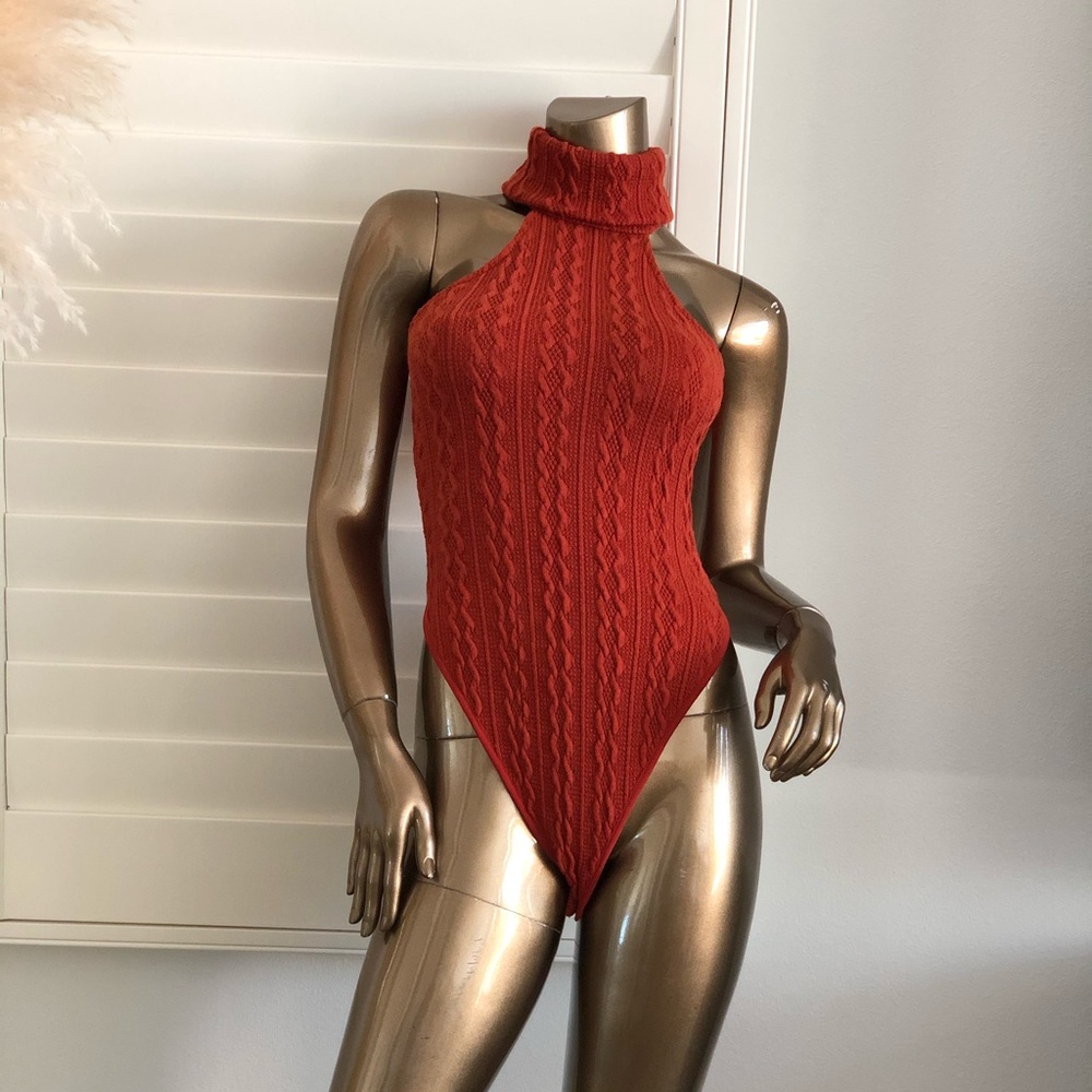 🚫SOLD🚫 JLUXLABEL Keep Me Toasty Turtleneck Bodysuit!